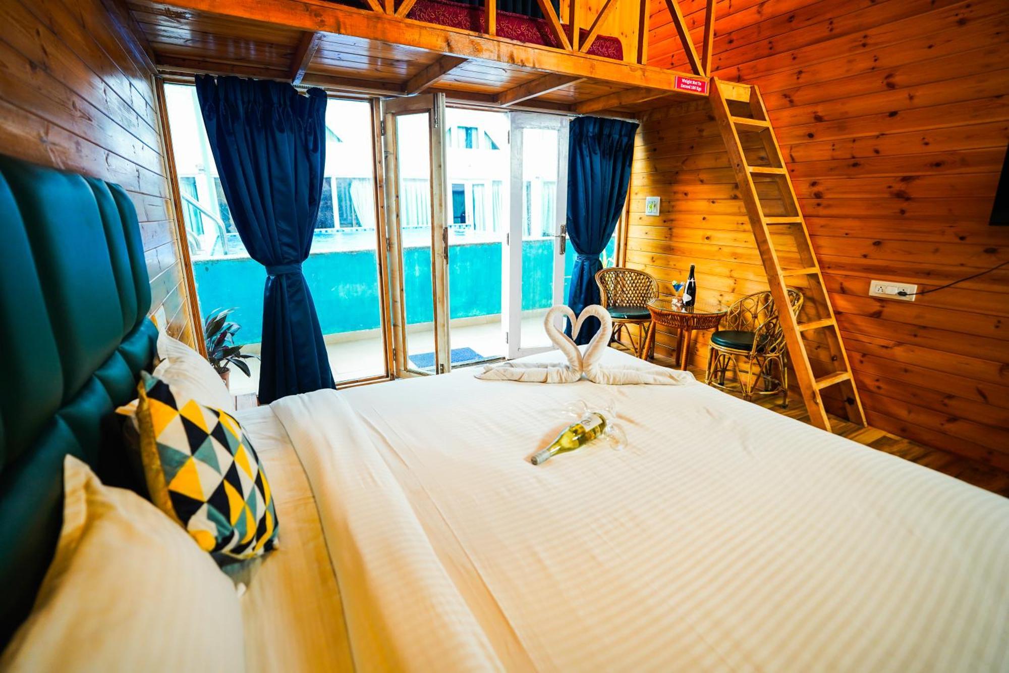 Bayview Cottage Pool Анджуна Екстериор снимка